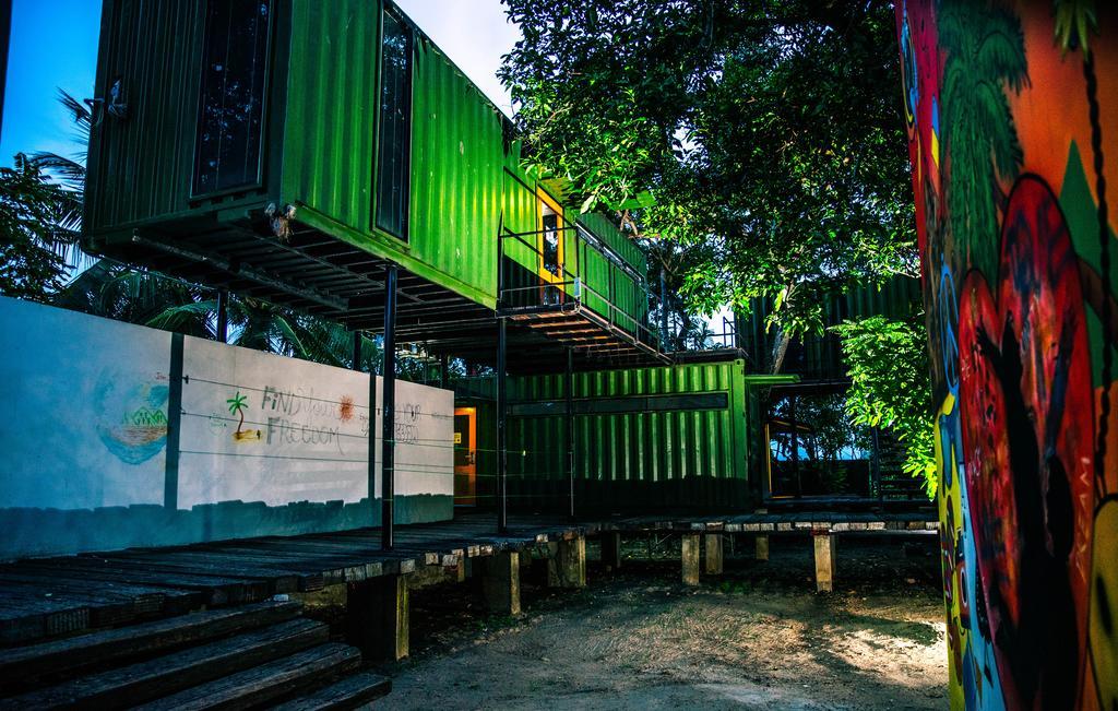Hangover Hostels @ Colombo Intl Airport Katunayaka Εξωτερικό φωτογραφία