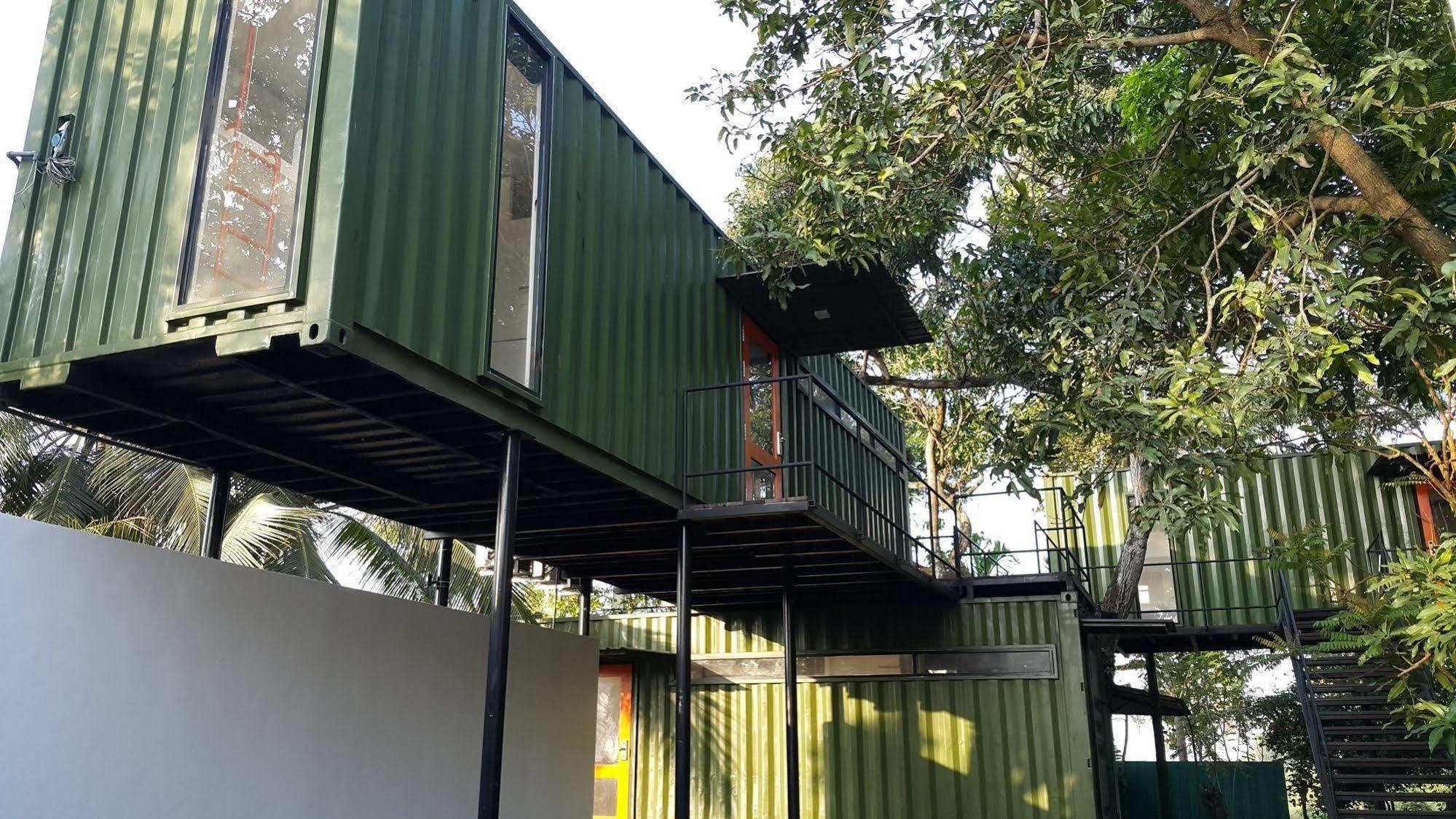 Hangover Hostels @ Colombo Intl Airport Katunayaka Εξωτερικό φωτογραφία