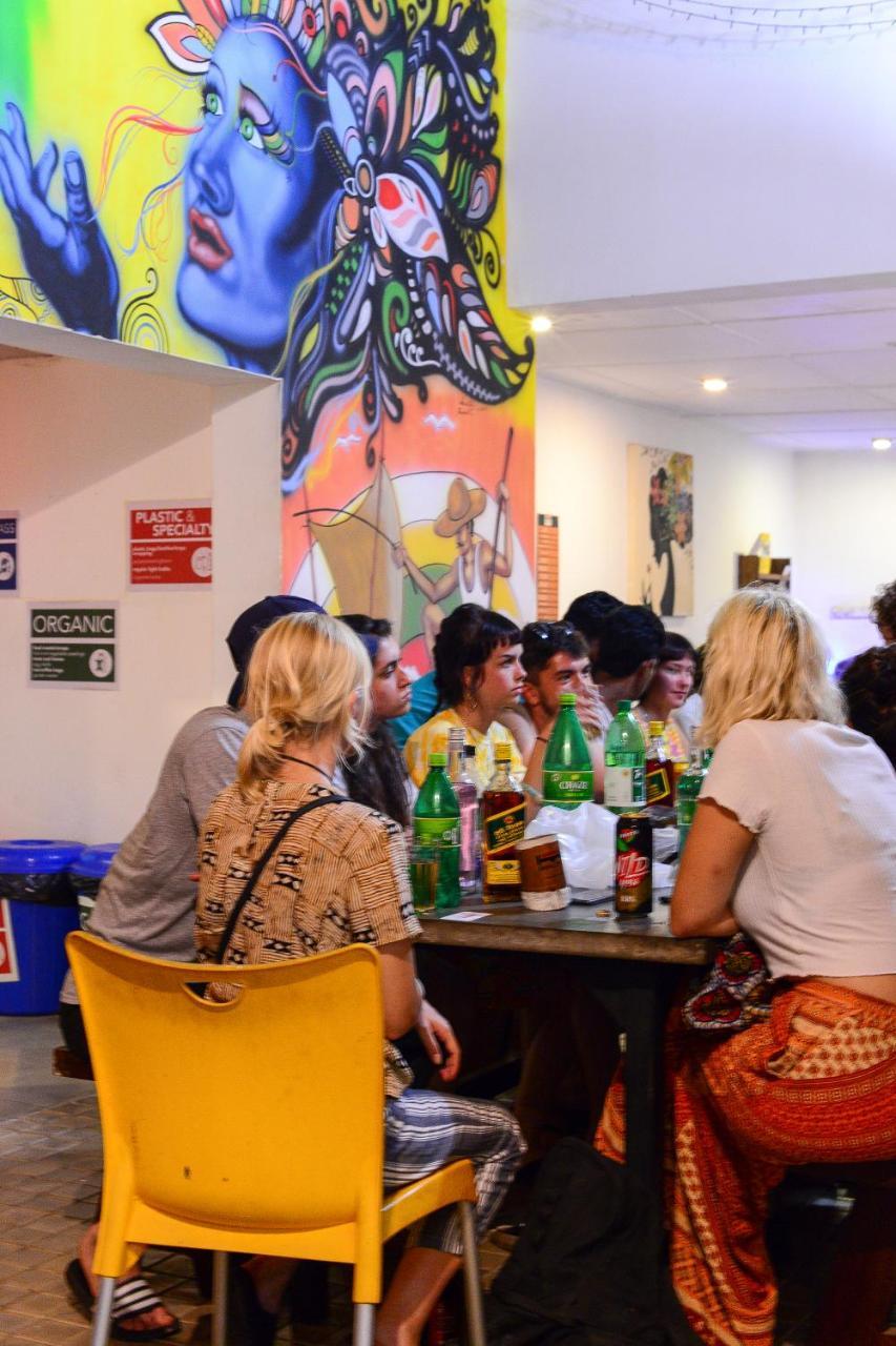 Hangover Hostels @ Colombo Intl Airport Katunayaka Εξωτερικό φωτογραφία