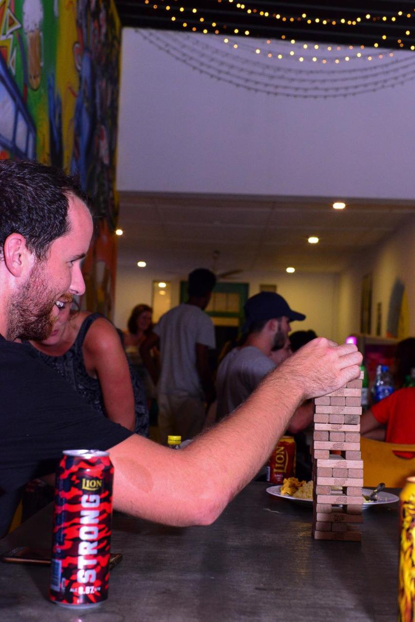 Hangover Hostels @ Colombo Intl Airport Katunayaka Εξωτερικό φωτογραφία
